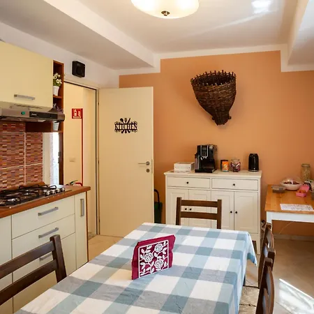 Borgo Paradiso 3*