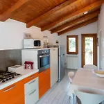 Borgo Paradiso Гостевой дом Maccagno