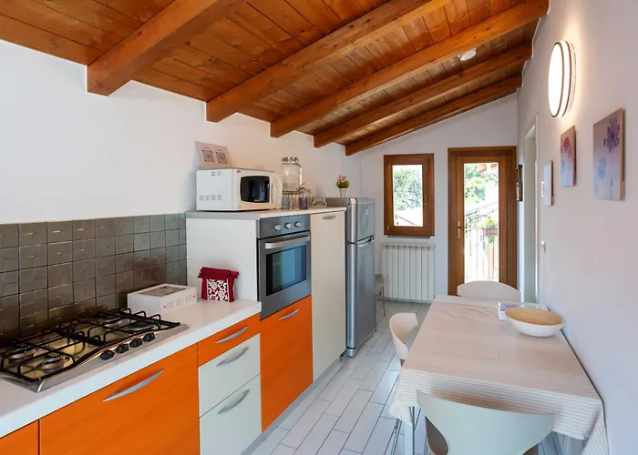 Borgo Paradiso Gasthuis Maccagno